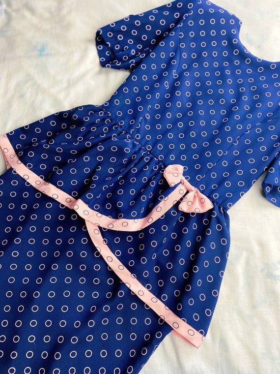 eighties navy blue & baby pink polka dot peplum d… - image 1
