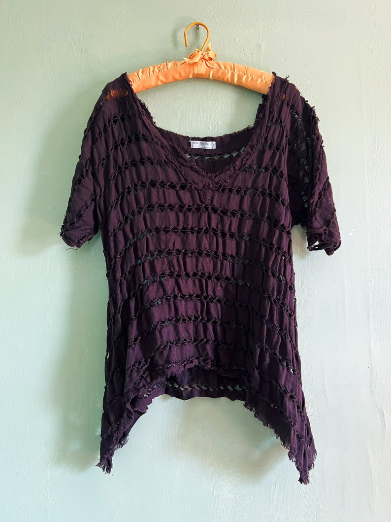 00s deep purple textured sheer 'new romantics' harlequin cut out blouse by free people afbeelding 9