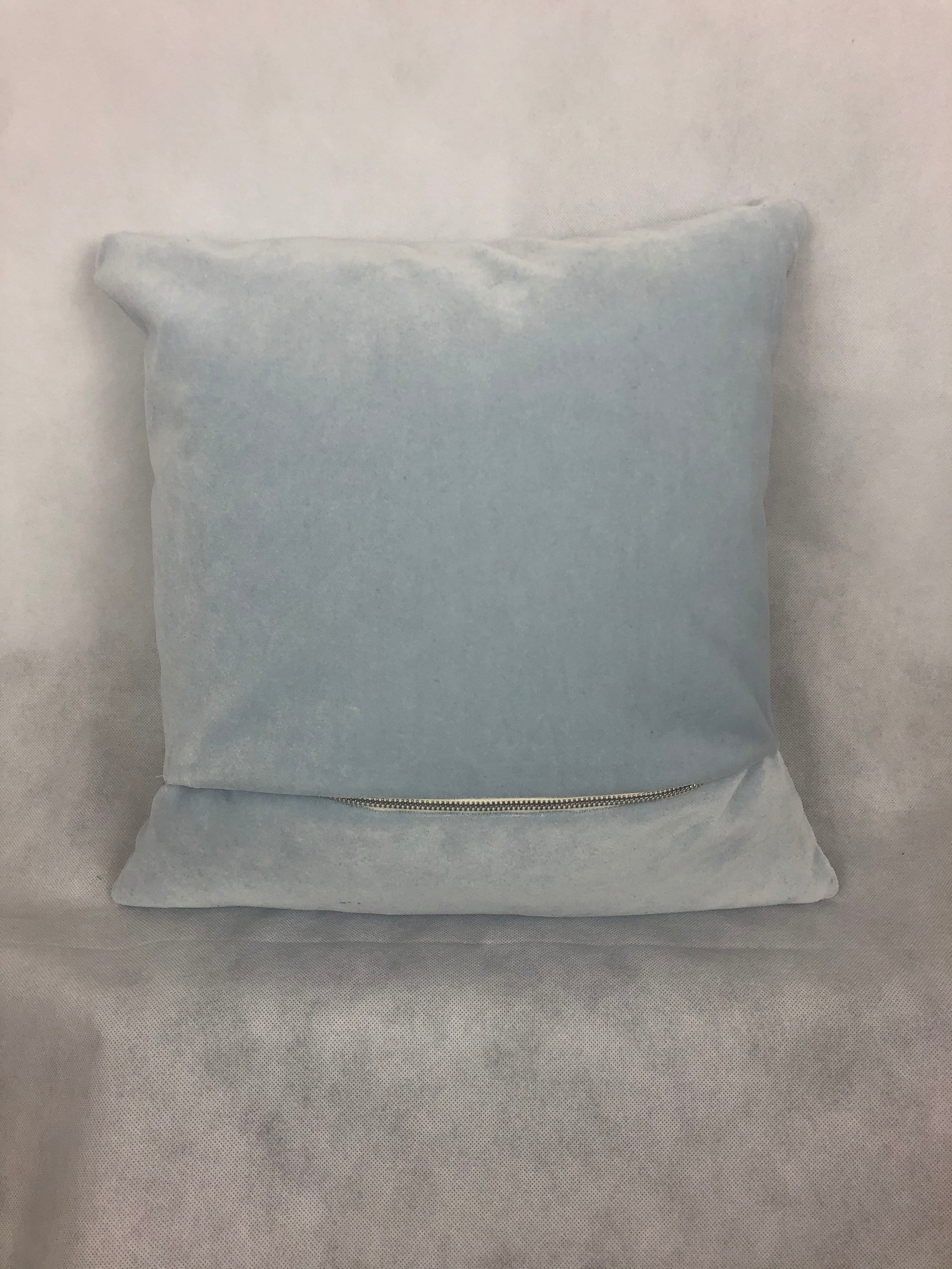 Square Baby Blue Velvet DRing Accent Pillow 16 pulgadas Decorativa
