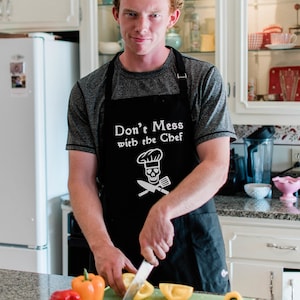 Don&#39;t Mess with the Chef Apron / Funny BBQ Grilling Gift for Fathers - Dad & Grandpa / Large One Size Fits All with Adjustable Neck