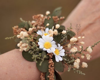 Flower bracelet wedding wrist corsage