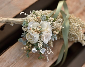 Flower bracelet wedding wrist corsage