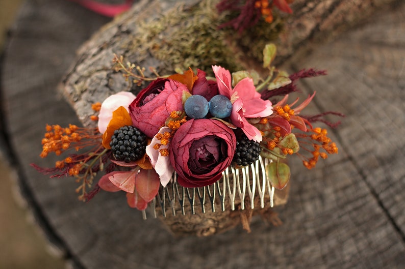 Flower hair comb, wedding hair comb image 1