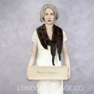 1940s-1950s mink fur stole in original box {Vintage mink fur/real mink fur/vintage taxidermy/mink pelt/mink fur scarf/fur tippet/fur collar}