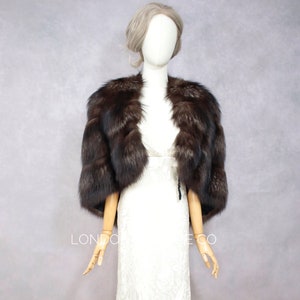 Siez S-M | 1940s silver fox fur cape {Vintage fox fur/real fox fur/fox fur wrap/fox fur stole/fox fur shawl/fox fur coat/grey fur cape/ww2}