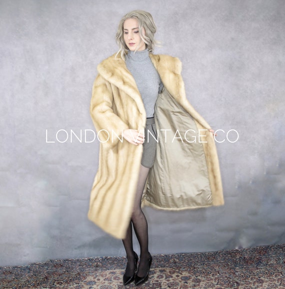 Size S-M | Vintage blonde mink fur coat {Vintage m