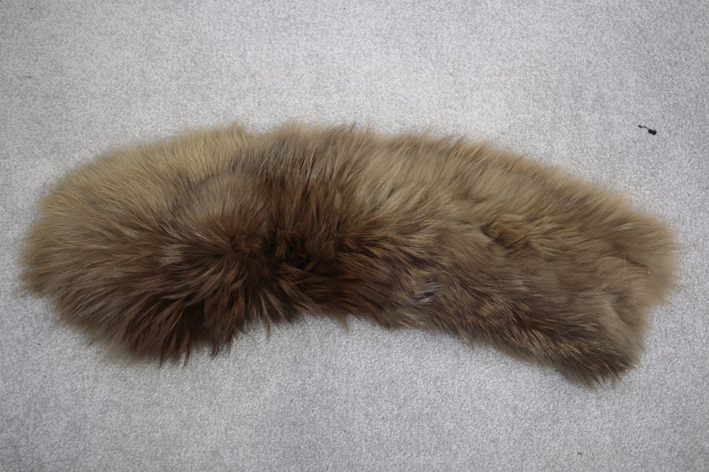 1960s-1970s fox fur collar {Real fox furvintage fox furfox fur scarffox fur trimfox fur wrappin up collarpeaky blindersfox fur stole}