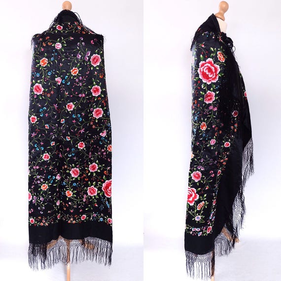 1910's-1920s-1930s Chinese piano shawl with colou… - image 6