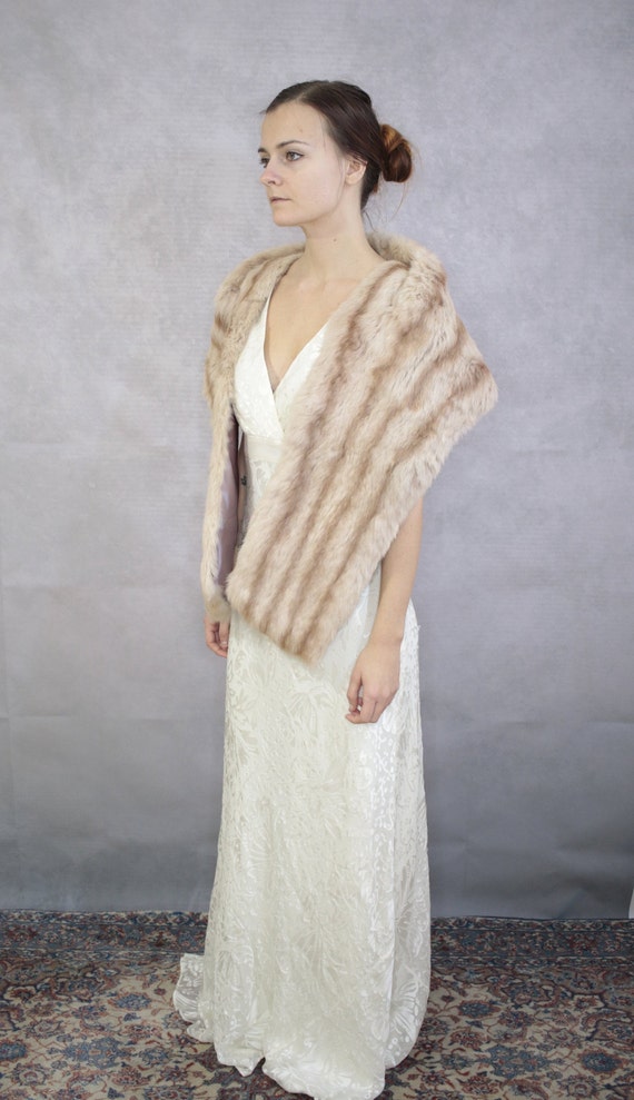 1950s-1960s dusky pink/beige rabbit fur stole {Vi… - image 5