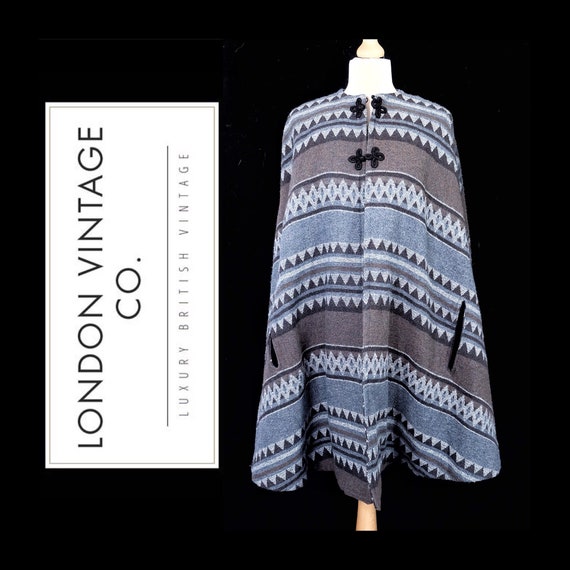 Vintage/retro chic blue/grey cape/coat/poncho/wrap