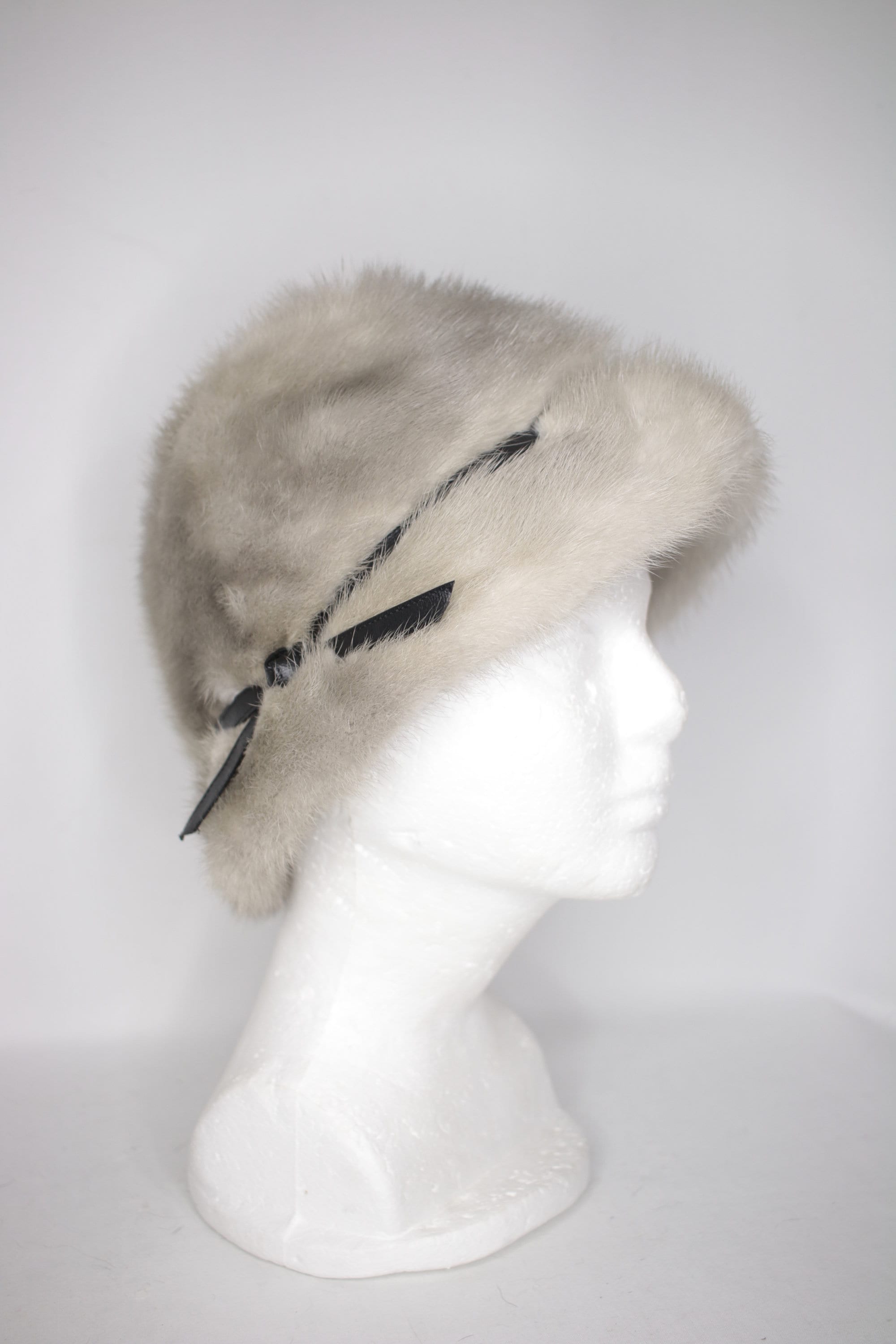 VINTAGE 50s 60s SAPPHIRE MINK fur beanie HAT Size S | 1960s Sapphire Mink Fur Hat {vintage Mink Fur/real  main image 2