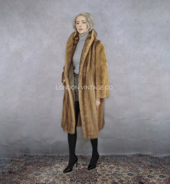 Size M | 1950s-1960s brown mink fur coat {Real min