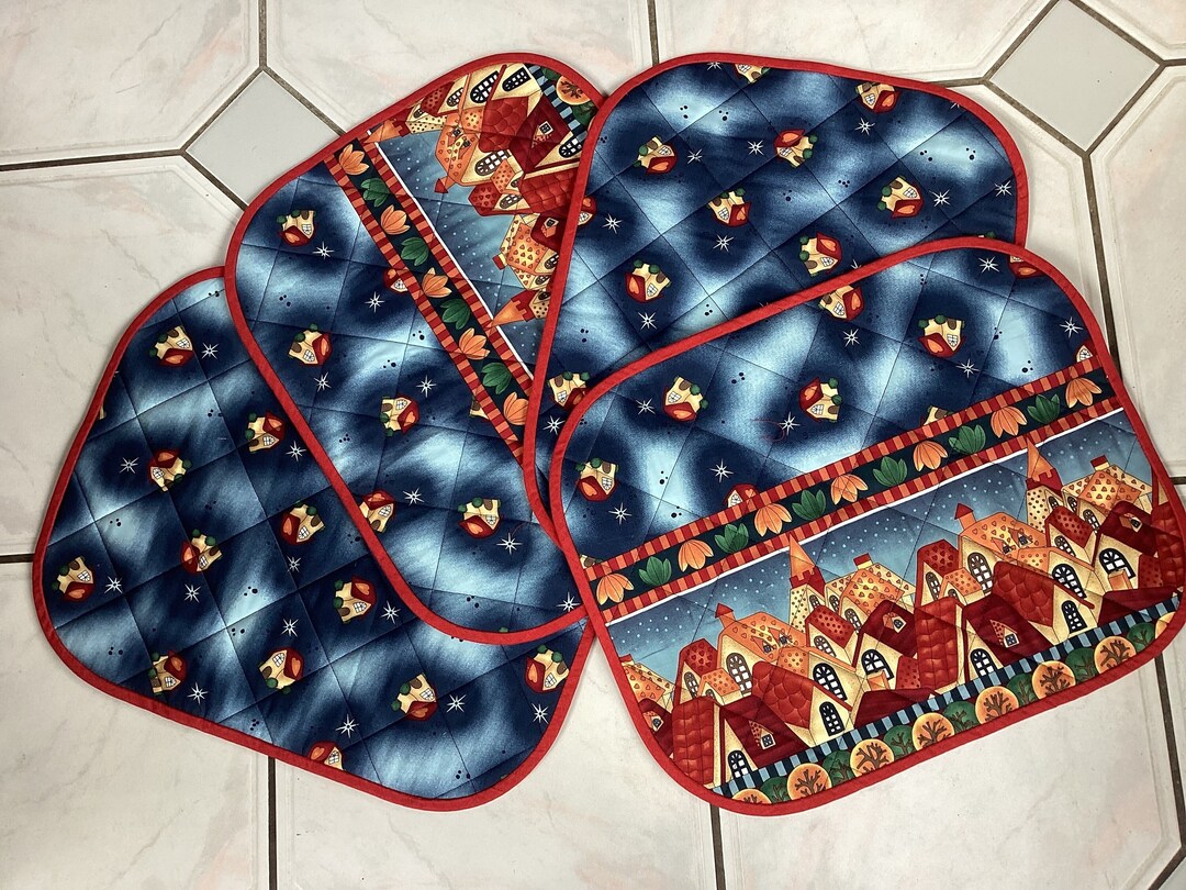 4 Christmas Quilted Reversible Placemats. Handmade Placemats. Etsy