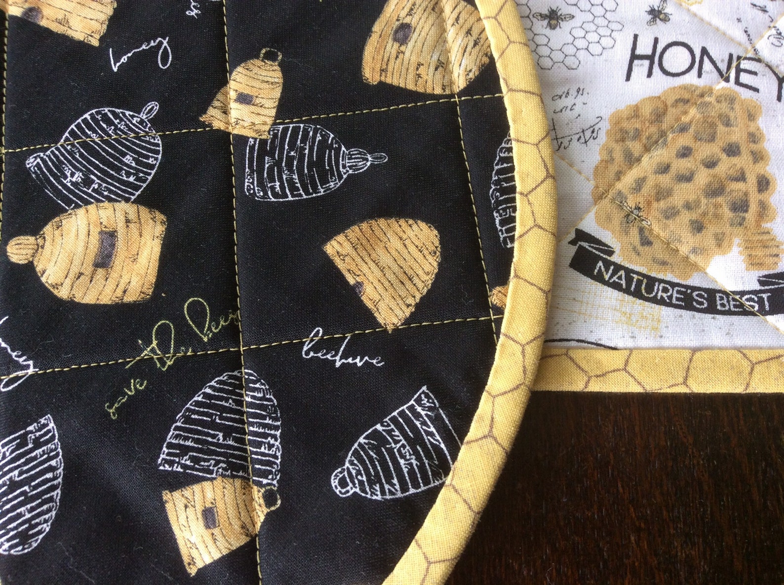 Bee Fabric Placemats and Matching Runner. 4 Placemats. Quilted Etsy