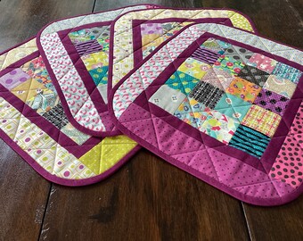 Retro Quilted Placemats. 4 Reversible Placemats. Handmade. Gift. One of a Kind. Table Topper. Home Decor. Table Dressing. Quilts For sale.