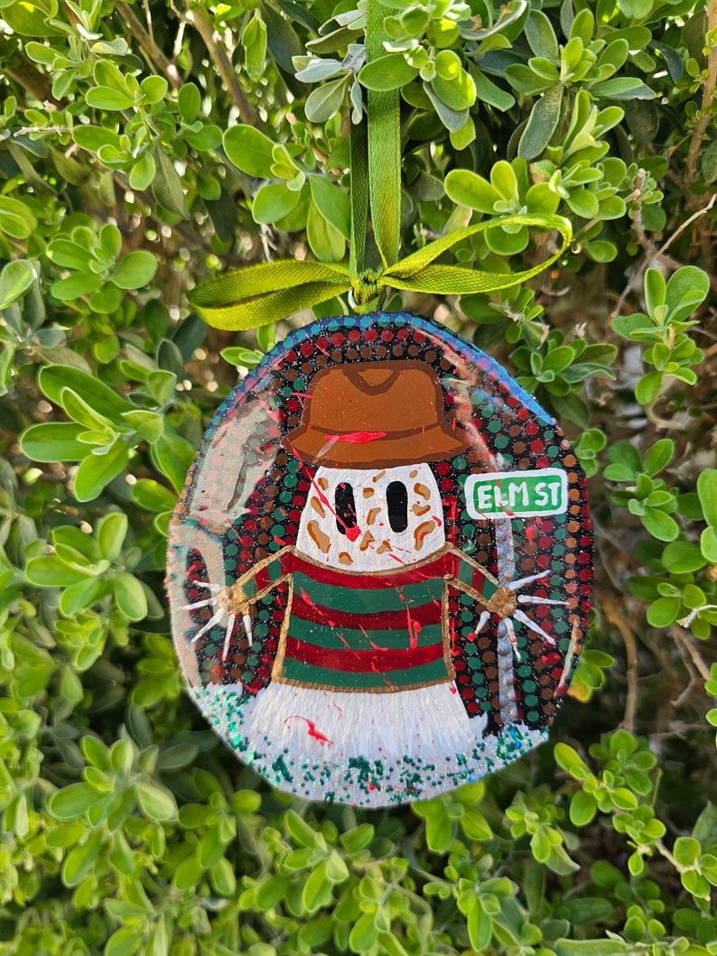 Hand Painted Iconic Halloween Movies Ghost Buddy Ornaments 3.54