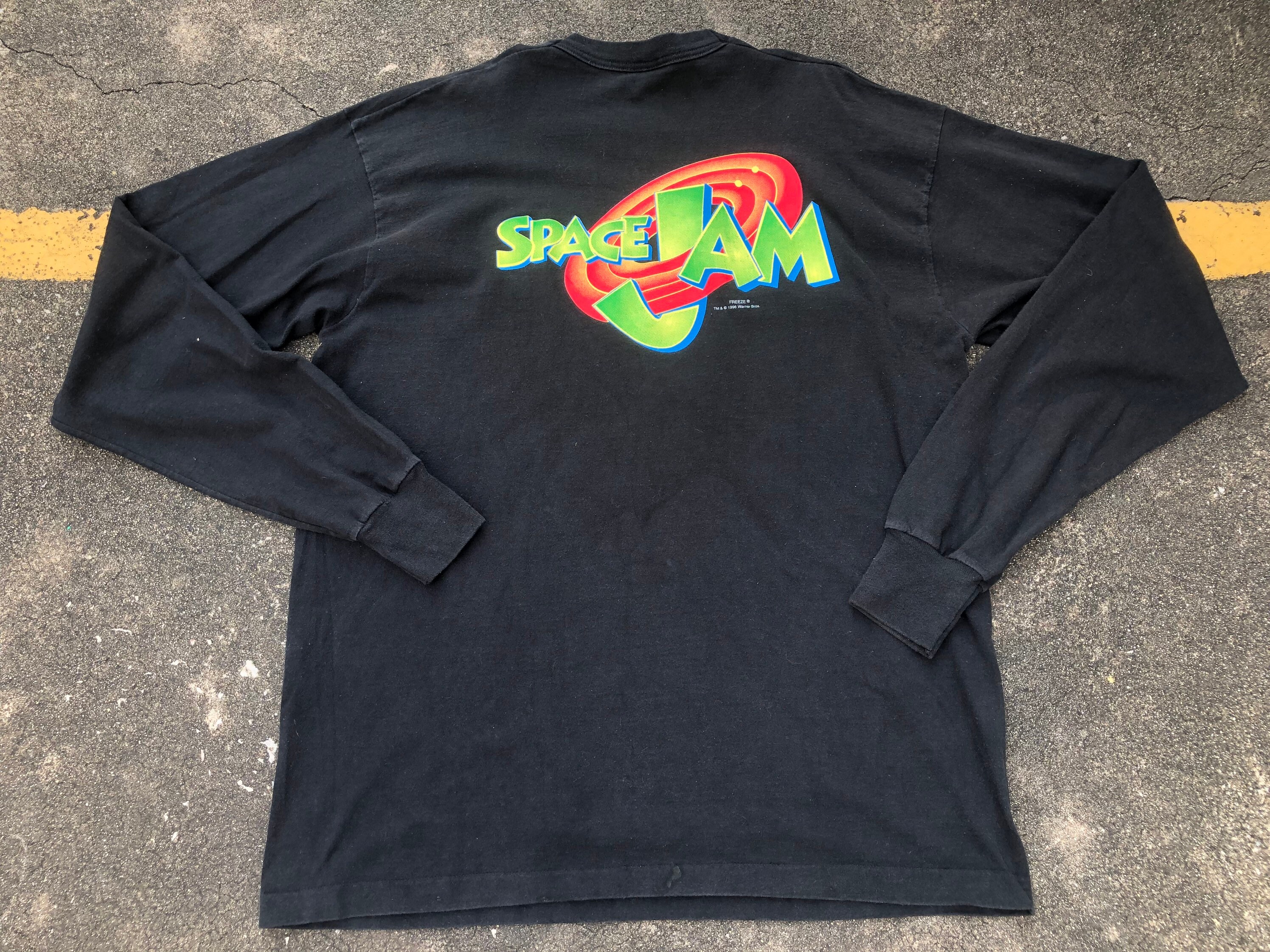 VTG Space Jam 1996 Taz Bugs Bunny Michael Jordan Longsleeve