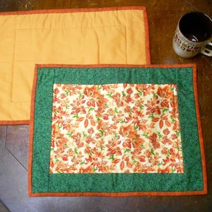 Fall/Thanksgiving Placemats 2 placemats approx. 13.5 tall by 17.5 Metallic Leaves on Cream center/ Green Blender/Rust Bind/Gold O93 image 2