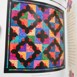 Book2334 S is for Scraps-18 great quilts Gayle Bong/picking fabrics for scrap quilting/bright/vibrant/traditional/star triangle nine patch image 4