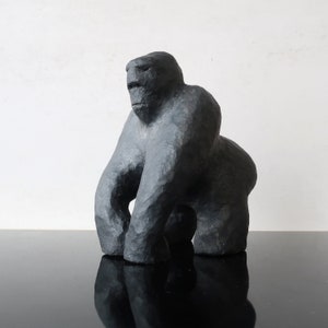 Ceramic sculpture Demonic gorilla imagem 1