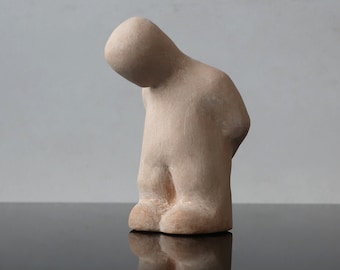 Ceramic figurine “Shame” for Psychotherapy and Sand Play, Play therapy tool, for sandtray, therapeutic sculpture, dynamic figurine