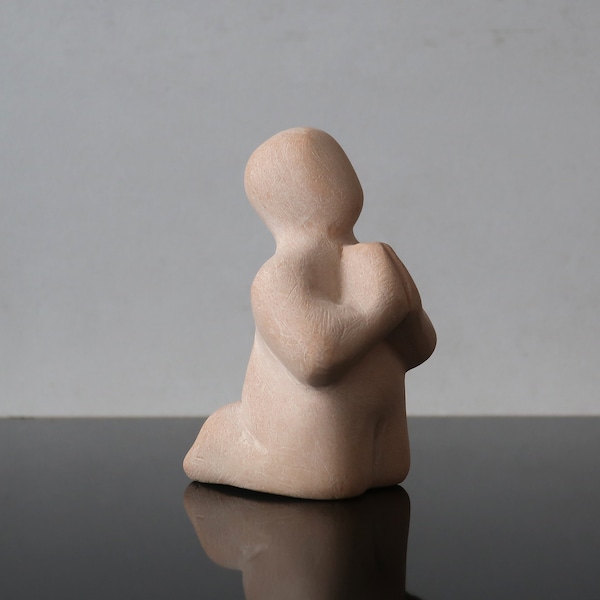 Figurine en céramique « Prière » pour psychothérapie et jeu de sable, outil de thérapie par le jeu, sculptures thérapeutiques, figurine dynamique, figurine en céramique