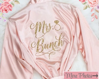 Personalized Bridesmaid Robes, Bride Robe, Bridal Party Robes, Wedding Robe, Getting Ready Robe, Bridal Shower, Bridal Robe, Mrs Robe