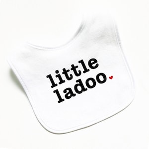 Ladoo Baby Lätzchen, personalisierte benutzerdefinierte Lätzchen, Junge Mädchen, Snack Essen, Zahnen, Babypartygeschenk, niedlich witzig, Babykleidung, Desi