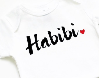 Habibi Habibti heart bodysuit, beloved, Arabic, Valentine's Day, Islamic gift, baby outfit, love, homecoming, Aqiqah, baby shower gift, Eid