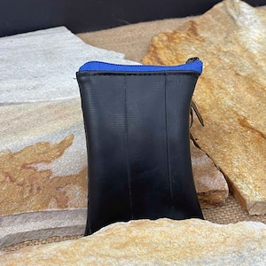 Trikottasche, kleine Tasche aus Fahrradschlauch, Minitäschchen, upcycled, vegan