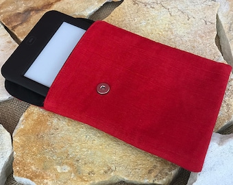 E-Reader Tasche aus rotem Cord mit Magnetverschluss, Tasche für E-Reader