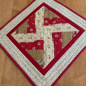 Wonky Crisscross Table Topper / Wall Hanging 17" Square