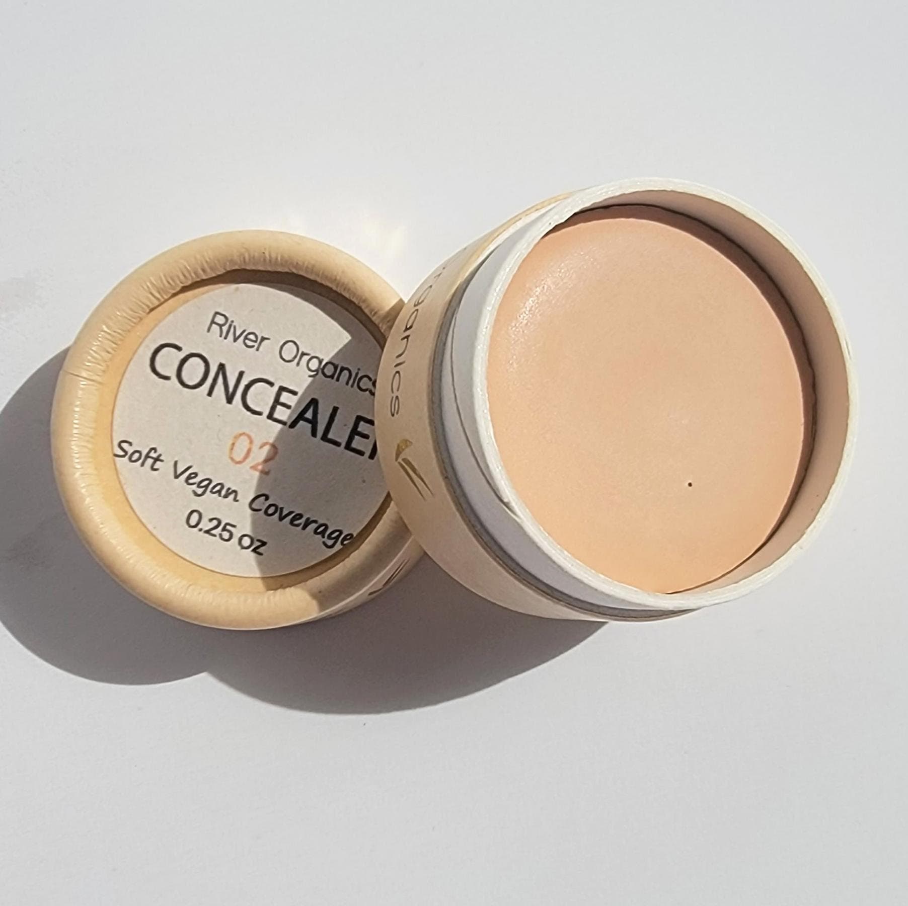 Creamy lightweight Concealer for uneven skin tone made with toxic-free, vegan friendly ingredients and comes in zero-waste packaging