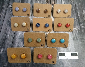 1 pair of hypoallergenic wooden stud earrings in 6 mm, 8 mm or 10 mm (with a plastic or stainless steel post, hand-painted) - Resin