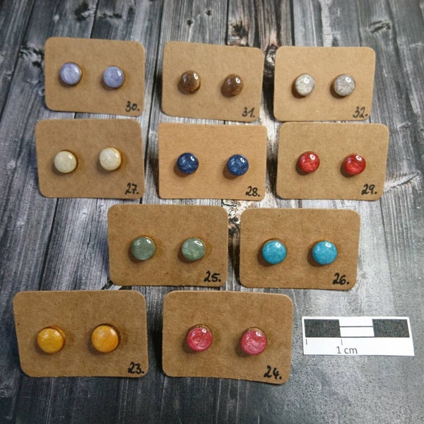 hypoallergenic wooden stud earrings in 6 mm, 8 mm or 10 mm (with a plastic or stainless steel stud, hand-painted) - resin/artificial resin