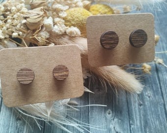 1x Paar hypoallergene Walnussholz-Ohrstecker in 8 mm oder 10 mm (mit Edelstahl- oder Kunststoffstecker) - wooden stud earrings - Resin/Kunst