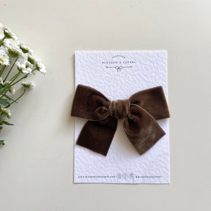 Brown Velvet Bow Hair Clip, Velvet Headband. Velvet Bow for Girls. Baby Velvet Bow, Newborn Bow