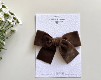 Brown Velvet Bow Hair Clip, Velvet Headband. Velvet Bow for Girls. Baby Velvet Bow, Newborn Bow