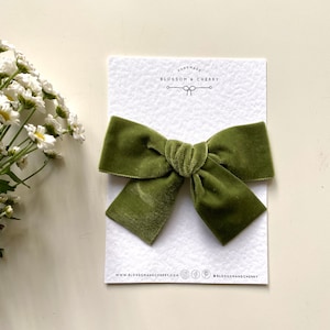 Moss Velvet Bow Hair Clip, Velvet Headband. Velvet Bow for Girls. Baby Velvet Bow, Newborn Bow