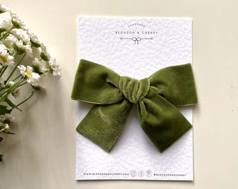 Moss Velvet Bow Hair Clip, Velvet Headband. Velvet Bow for Girls. Baby Velvet Bow, Newborn Bow