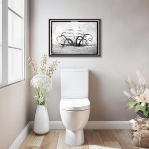 Eigenzinnige vintage nautische muurafdrukken set voor zeildecoratie grappige octopus kunst zeemonsters zwart wit surrealistische foto's grillig oceaanthema afbeelding 11