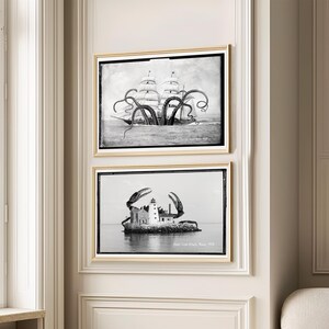 Eigenzinnige vintage nautische muurafdrukken set voor zeildecoratie grappige octopus kunst zeemonsters zwart wit surrealistische foto's grillig oceaanthema afbeelding 2