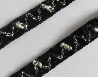 Ausverkauf 7,80m schwarz weißes Samtband 1,5cm breit zwei Stücke