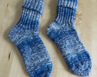 Socks hand knitted from Regia sock wool size. 37/38 boomerang heel blue tones
