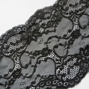 2 m of black, high-quality elastic lace, 16 cm wide