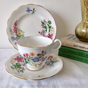 Stunning vintage Fine bone china tea cup trio