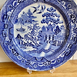 Vintage willow dinner plate.