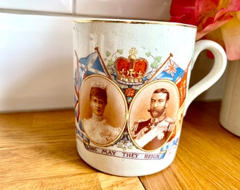 Taza de coronación de 1911. La reina María y Jorge V.