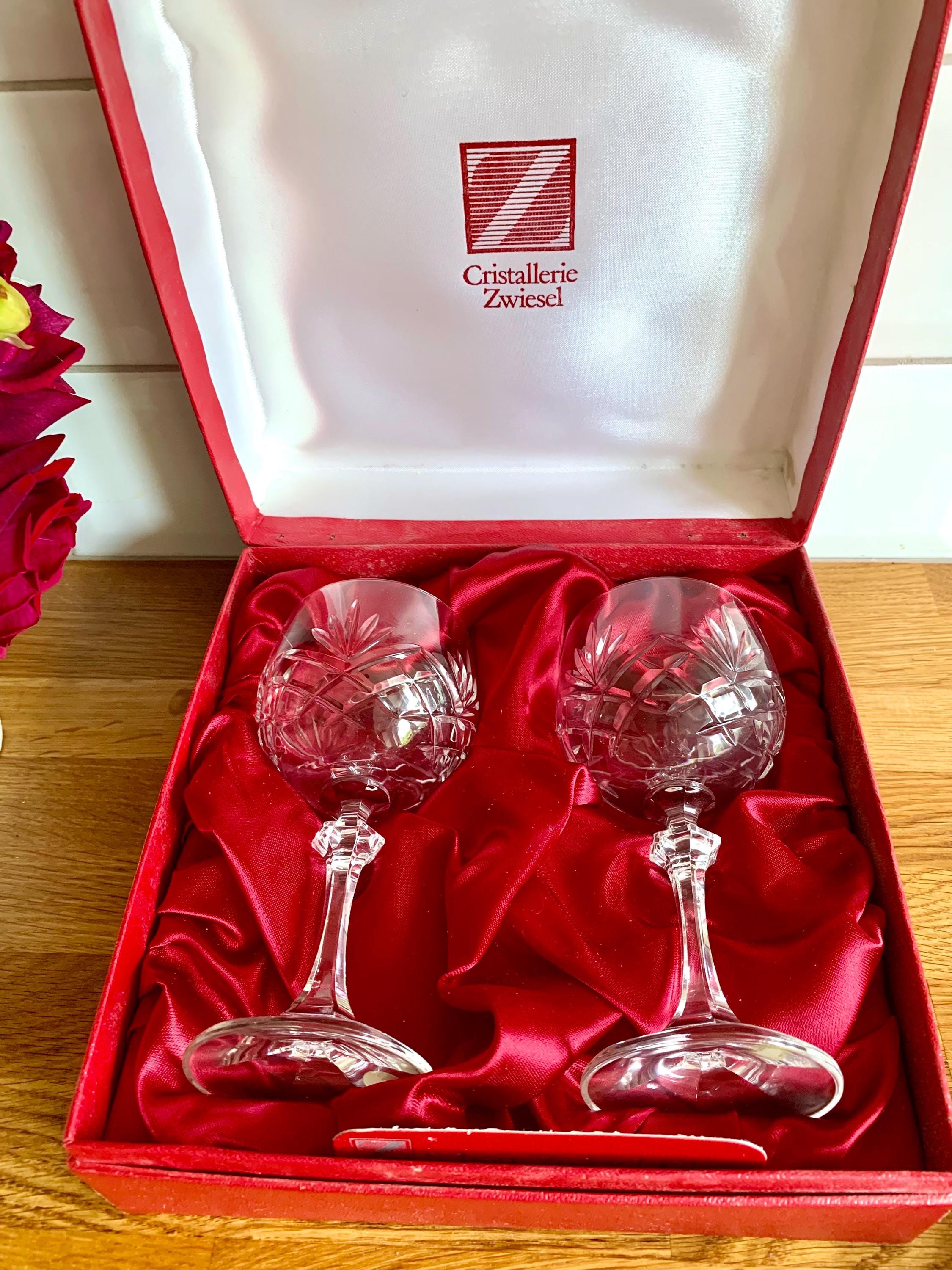 Cristallerie Zwiesel 2 Vintage Faceted Wine Glasses