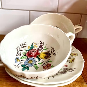 vintage Copeland Spode ‘Gainsborough’ soup bowls and saucers x2